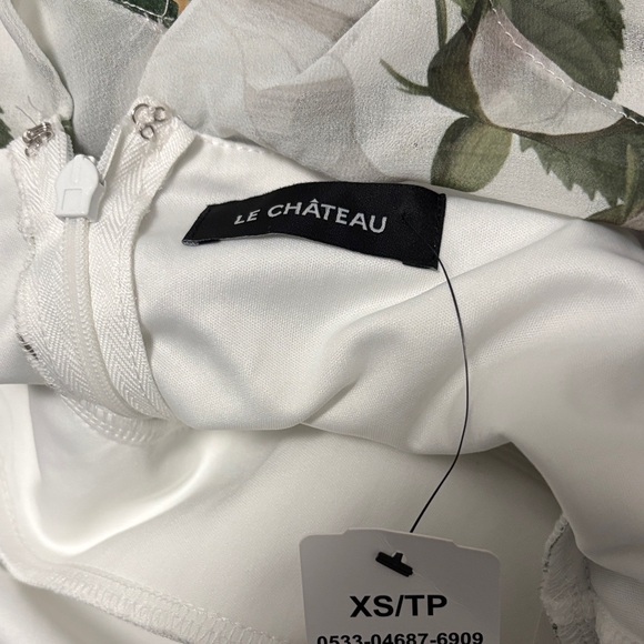 Elegant White and Green Floral Dress - Picture 7 of 7